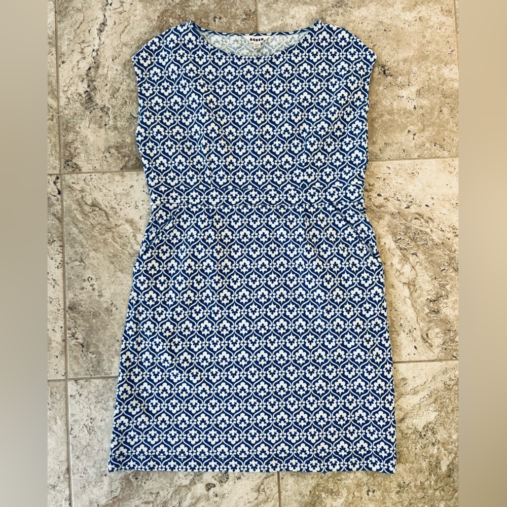 Boden Florrie Jersey Dress in Gallery Blue/Ivy Trellis, size 16-18R - Picture 8 of 9